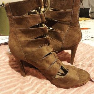 Women's size 8M 6" zipper back heels